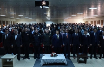 Erciş'te İstiklal Marşı'nın Kabulü ve Mehmet Akif Ersoy'u Anma Günü programı düzenlendi