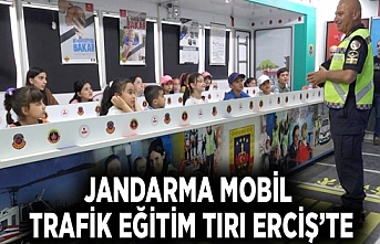 Jandarma mobil trafik eğitim tırı Erciş’te