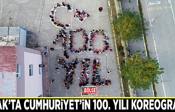 Çatak’ta Cumhuriyet’in 100. yılı koreografisi