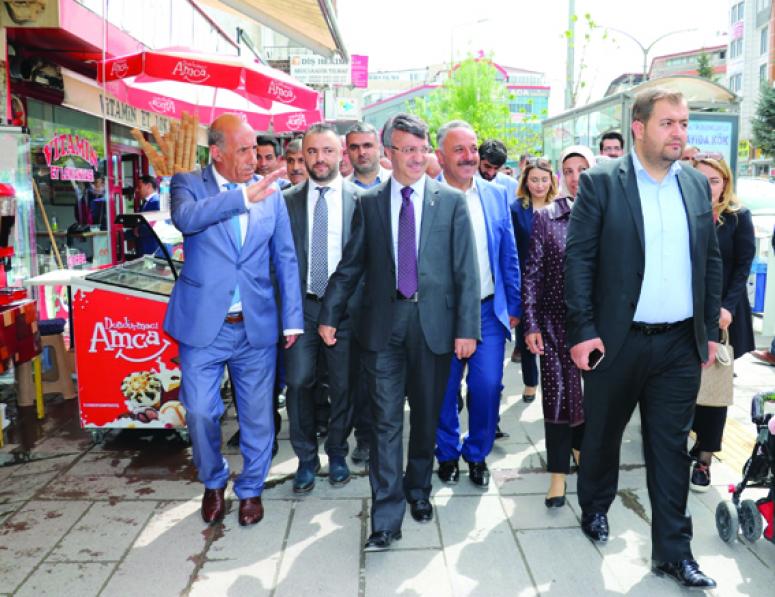 Türkmenoğlu ve aday adaylarından esnaf ziyareti...