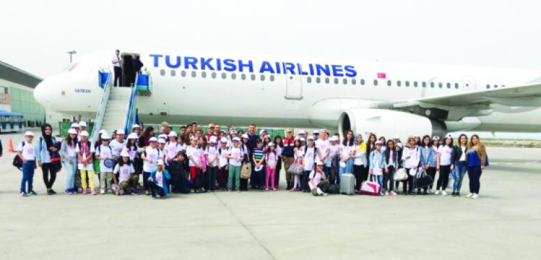 Van'ın Başkale ve İpekyolu ilçelerinden 194 öğrenci İzmir'e uğurlandı