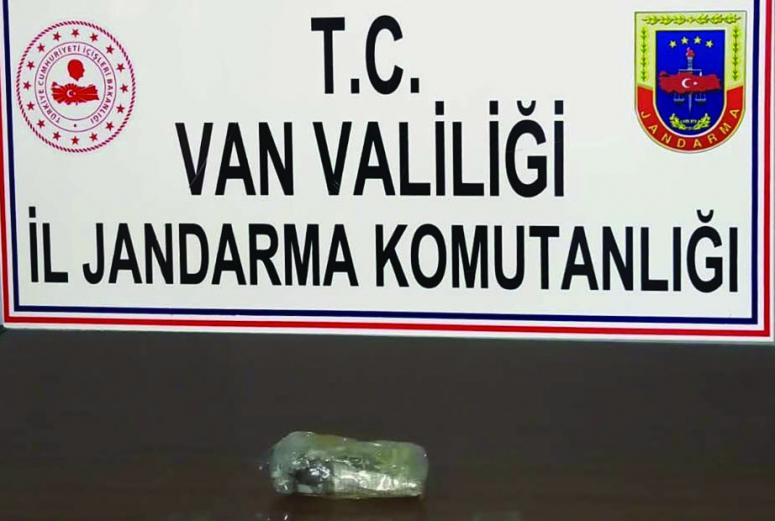 Van'da uyuşturucu ve sigara operasyonu: 12 gözaltı 