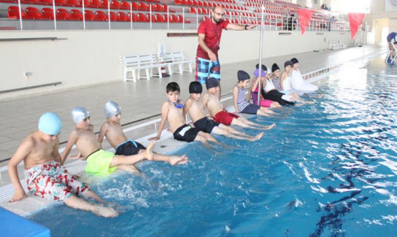 İlkokul öğrencileri için yüzme eğitimi…