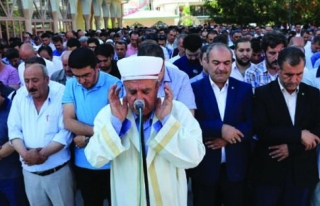 Van'da Mursi için gıyabi cenaze namazı 