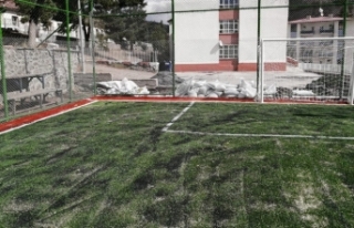 Halı saha ve basketbol sahası onarımı yapılacak