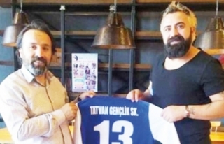 Vanlı Antrenör Oktay Belli, Tatvan Gençlikspor'la...