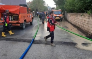 Van'da su baskınında 31 ev ve 1 iş yeri zarar...