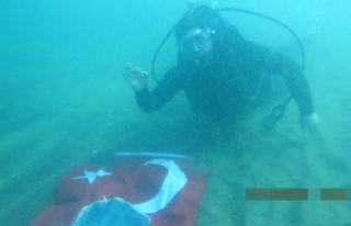 Cumhuriyet Bayramı’nı Van Gölü'nün derinliklerinde...