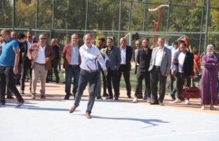 Gürpınar’da tenis kortu ve spor okulu açıldı