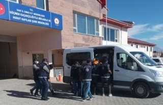 Van’da 8’i yabancı 18 organizatör yakalandı