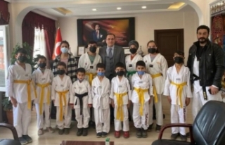 Minik taekwondoculardan Kaymakam Türker’e ziyaret