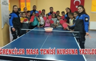 Öğrenciler masa tenisi kursuna yazıldı