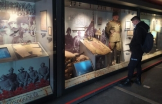 Vali Bilmez, Çanakkale Mobil Müze'yi ziyaret...
