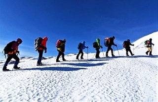 Süphan Dağı'na kış tırmanışı