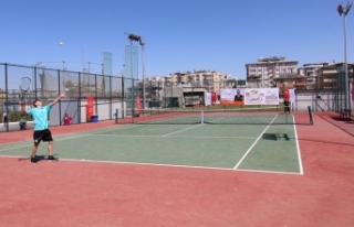 Van’da ANALİG tenis grup müsabakaları başladı