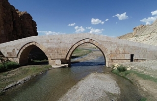 Tarihi Kelekom Köprüsü ilk günkü gibi ayakta
