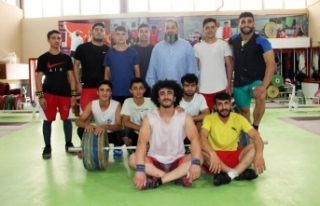 Vanlı Halterciler Türkiye Şampiyonası’na hazır