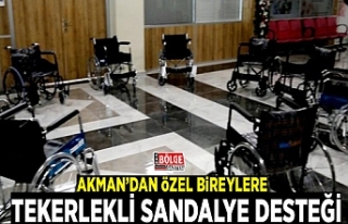 Başkan Akman’dan özel bireylere tekerlekli sandalye...