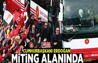 Cumhurbaşkanı Erdoğan miting alanında