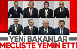 Türkiye'nin yeni bakanları Meclis'te yeminlerini...