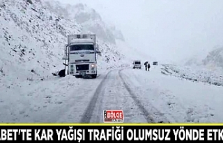 Karabet'te kar yağışı trafiği olumsuz yönde...