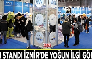 Van standı İzmir'de yoğun ilgi gördü