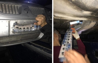 İran plakalı iki araçta kaçak sigara ele geçirildi