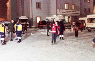 Van'dan, Elazığ'a 19 araç ve 72 personel gönderildi