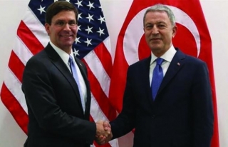 Bakan Akar, ABD Savunma Bakanı Vekili Esper'le görüştü