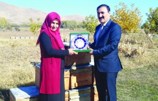 Türkiye birincisi kadın çiftçiye bir ödül de...
