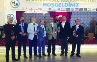 Bursa'daki Vanlıların kurtuluş coşkusu 