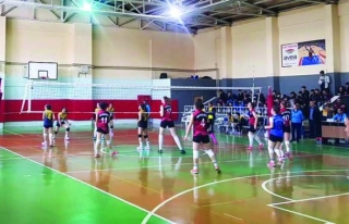 Büyükşehir'in kadın voleybol takımından 3-0'lık...
