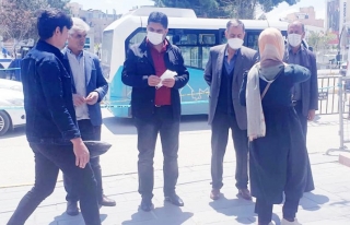 CHP İl Başkanı Kurukcu'dan vatandaşlara maske…