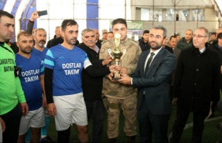 Edremit'teki futbol turnuvası sona erdi