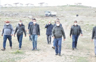 Erciş Belediyesi, fideleri toprakla buluşturdu