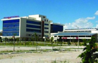 Erciş Devlet Hastanesi yeni binasında hizmet vermeye...