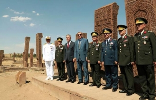 Erdoğan, Selçuklu Mezarlığını ziyaret etti