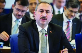 Adalet Bakanı Gül'den 'ev hapsi' açıklaması