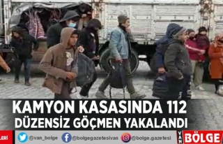 Kamyon kasasında 112 düzensiz göçmen yakalandı