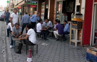 İpekyolu'nda kaldırımı işgal edenlere ceza kesildi