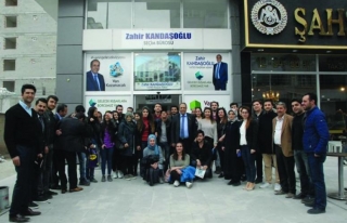 YYÜ öğrencilerinden Kandaşoğlu'na destek