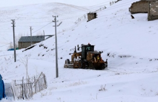 Büyükşehir'in karla mücadelesi aralıksız sürüyor