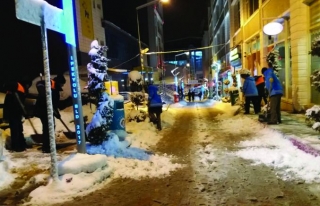 İpekyolu Belediyesi'nden karla mücadele çalışması...