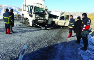 Van-Başkale yolunda kaza: 8 ölü