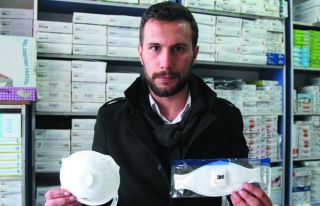 İran'daki ölümlerden sonra Van'da maske satışları...