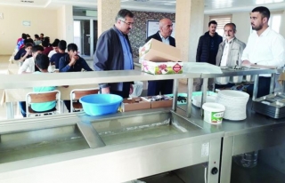 Tevke, Özalp ve Saray'da pansiyonlu okulları denetledi