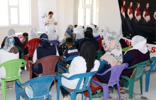 Muradiye'de kadınlara yönelik sağlık semineri…