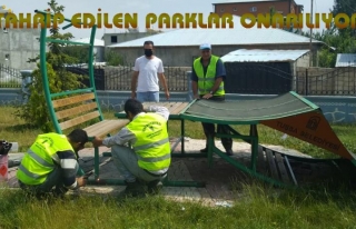 Tuşba Belediyesi, tahrip edilen parkları onarıyor