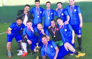Vali Ali Cevdet Bey eğitimcileri şampiyon…
