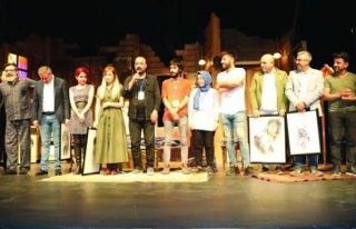 Van'daki tiyatro festivali sona erdi